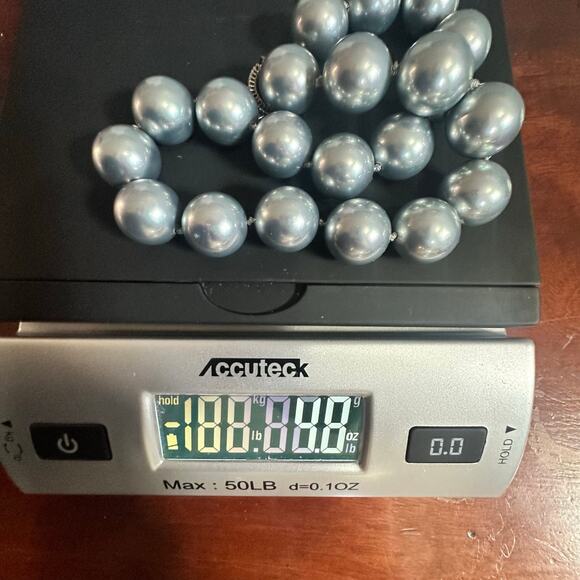 Oversized Light Gray Faux Pearl Single Strand Necklace Jewelry Preppy Retro - Picture 7 of 8